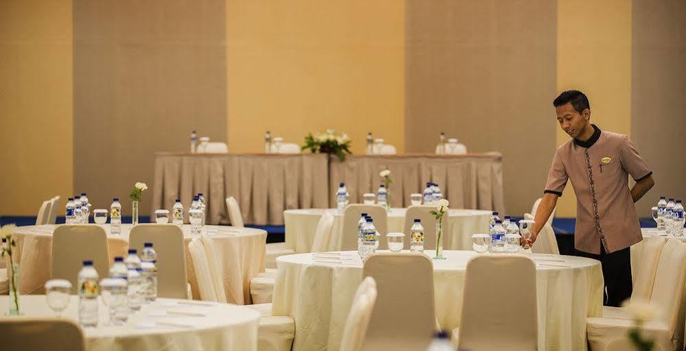 Hotel Santika Pekalongan Dış mekan fotoğraf